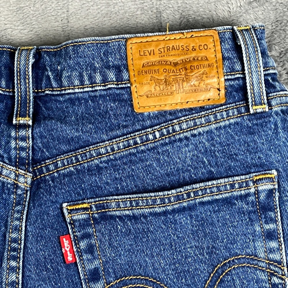Levis Ribcage Cut Off Shorts Womens 28 Blue Denim Cotton Frayed Hem Dark Wash - Picture 6 of 8
